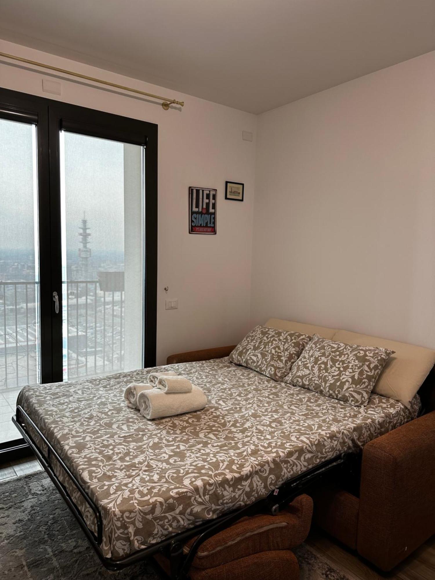 Apartment Sweet In Smart District Milan